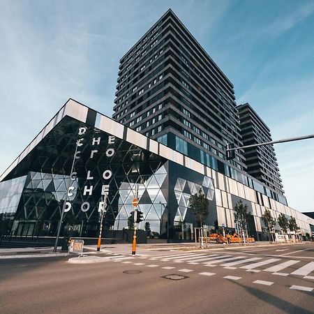Modern 2BR Apartment with Pool & City Views Люксембург Екстериор снимка
